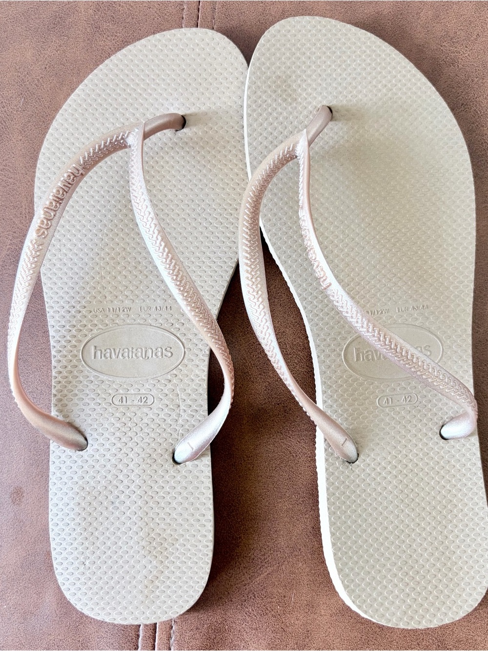 Havaianas Slim Sandals in Pale Pink